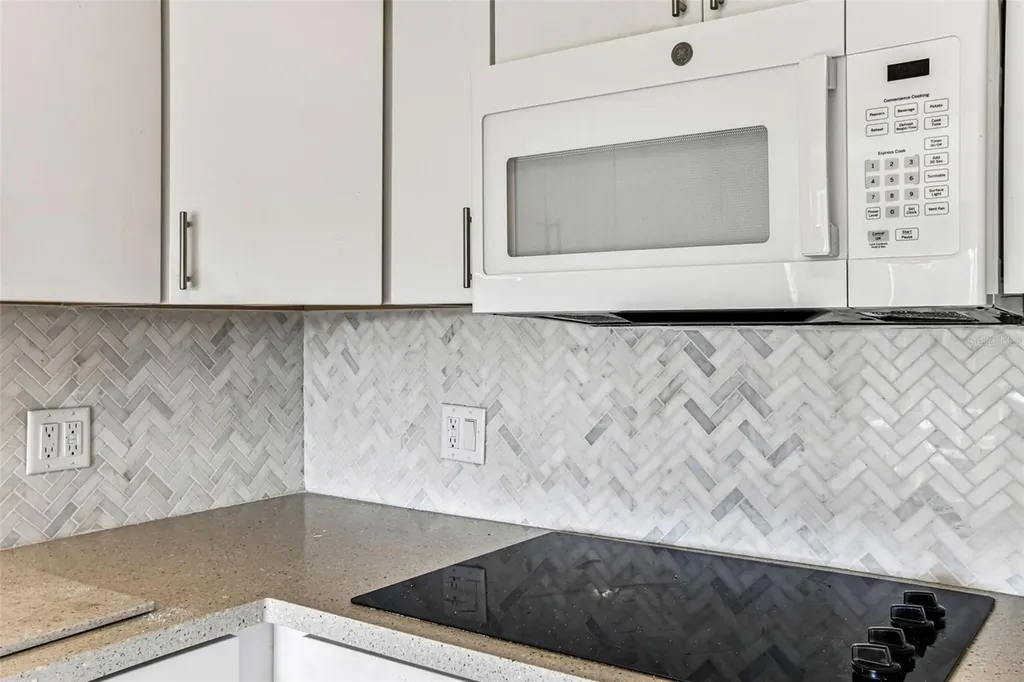 2455 Finlandia Lane Clearwater FL 33763