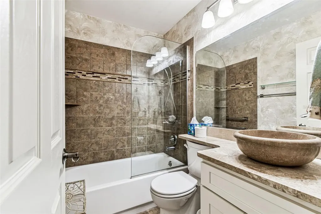 2455 Finlandia Lane Clearwater FL 33763