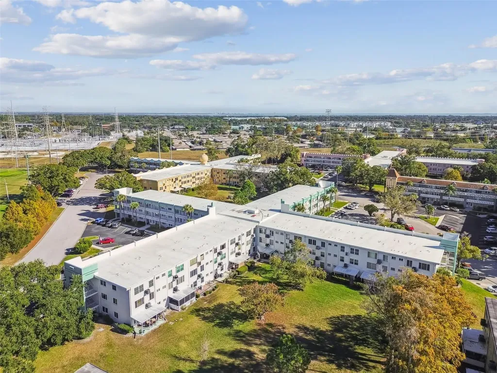 2455 Finlandia Lane Clearwater FL 33763