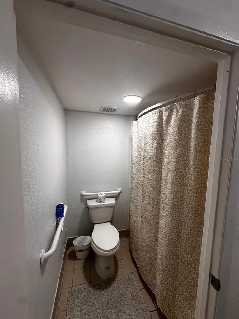 2050 E Irlo Bronson Memorial Highway Kissimmee FL 34744