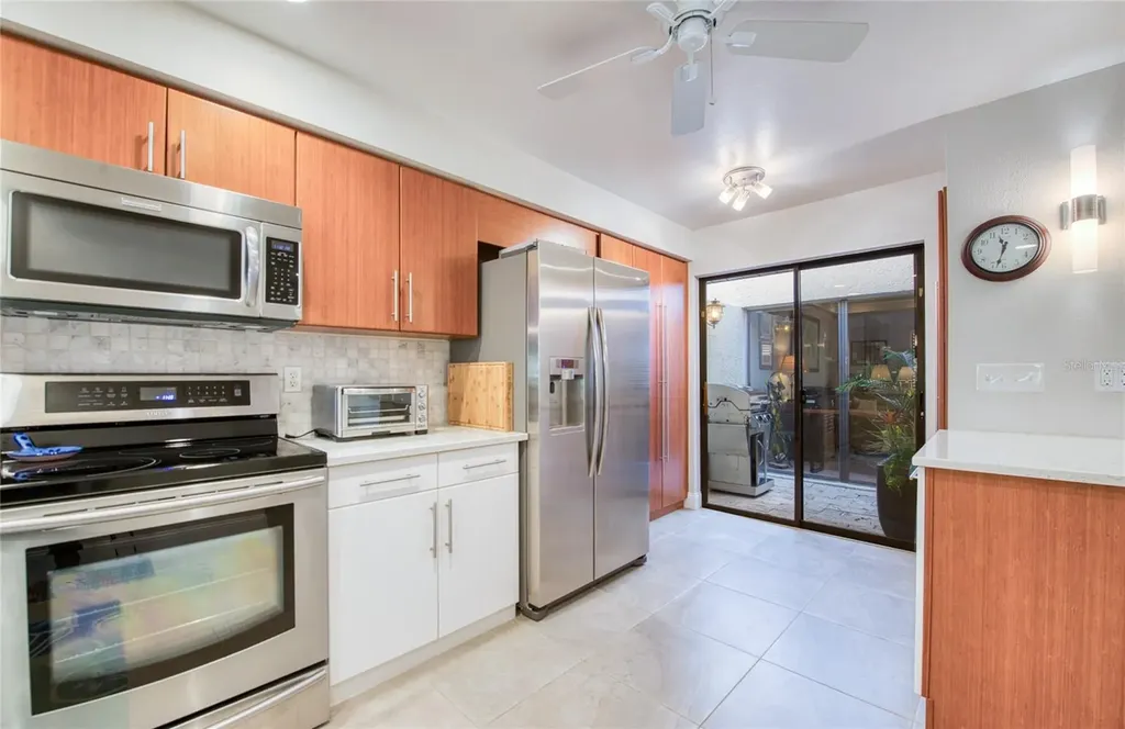 1304 Pasadena Avenue S South Pasadena FL 33707
