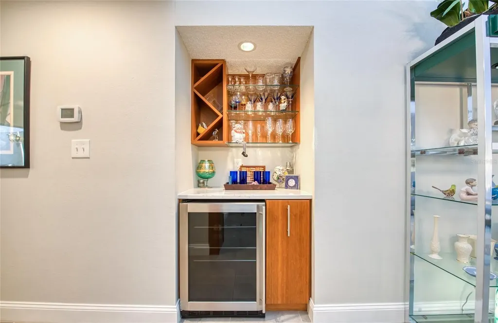 1304 Pasadena Avenue S South Pasadena FL 33707