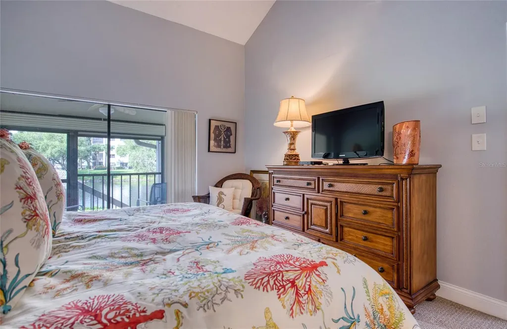 1304 Pasadena Avenue S South Pasadena FL 33707