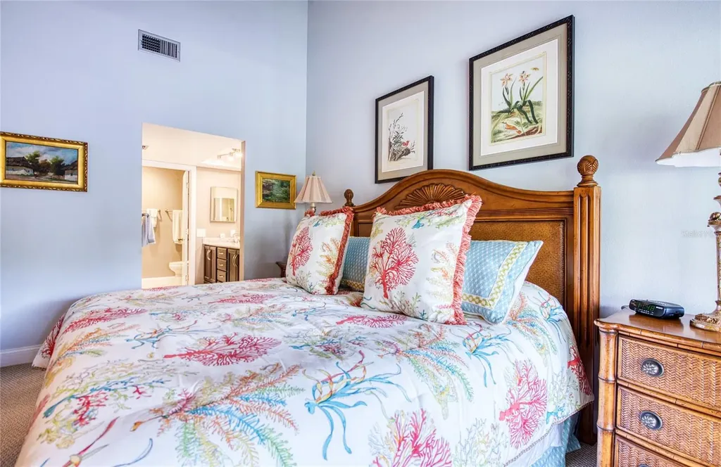 1304 Pasadena Avenue S South Pasadena FL 33707