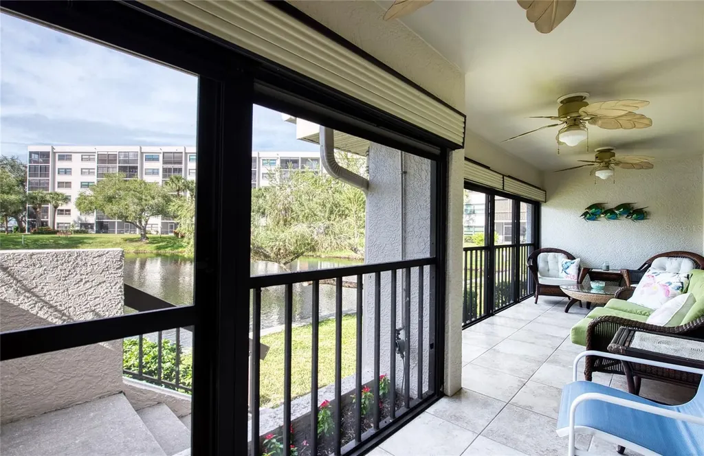 1304 Pasadena Avenue S South Pasadena FL 33707