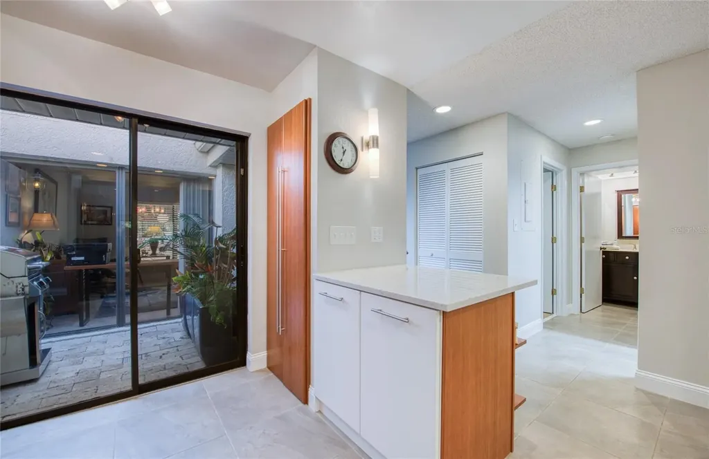 1304 Pasadena Avenue S South Pasadena FL 33707
