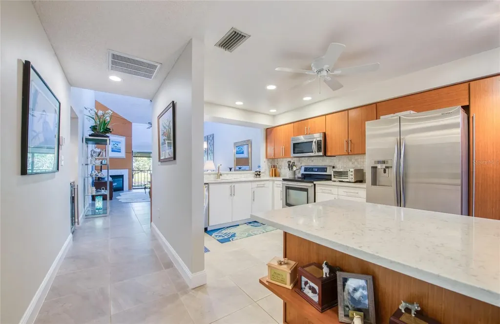 1304 Pasadena Avenue S South Pasadena FL 33707