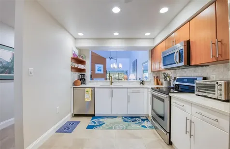 1304 Pasadena Avenue S South Pasadena FL 33707