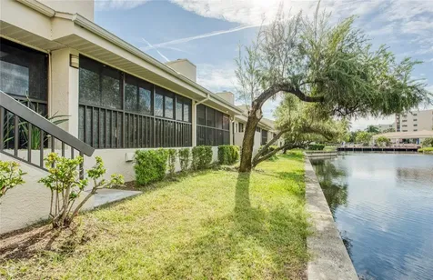 1304 Pasadena Avenue S South Pasadena FL 33707