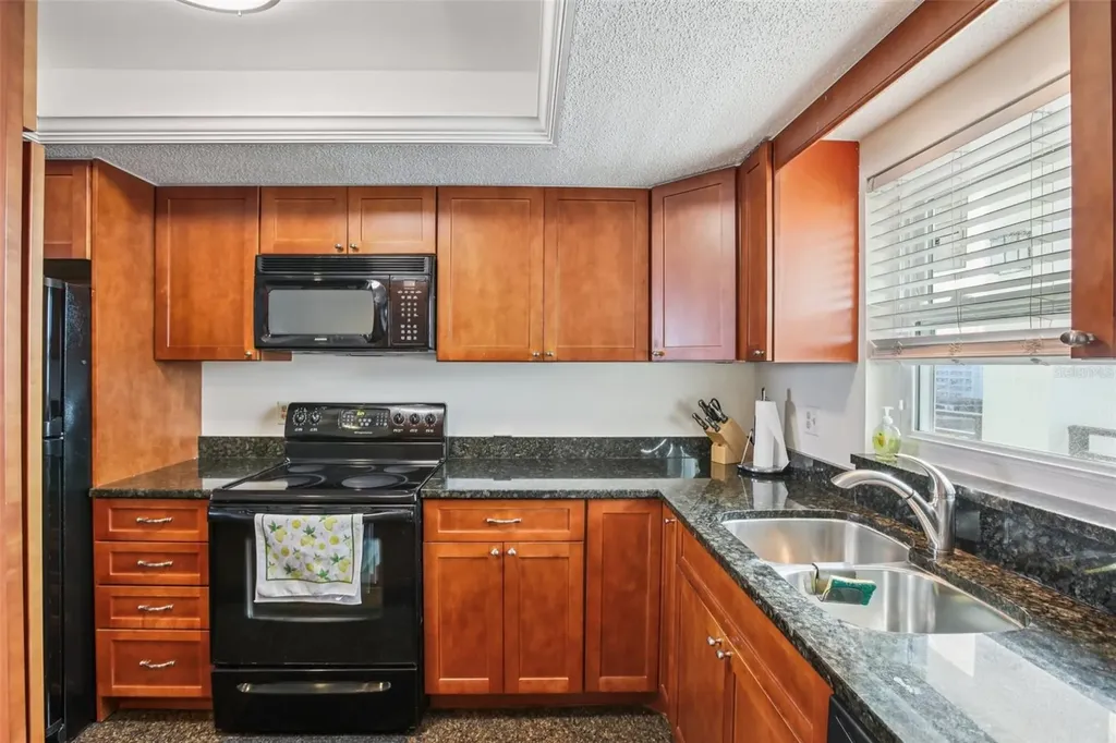 9 Haig Place Dunedin FL 34698