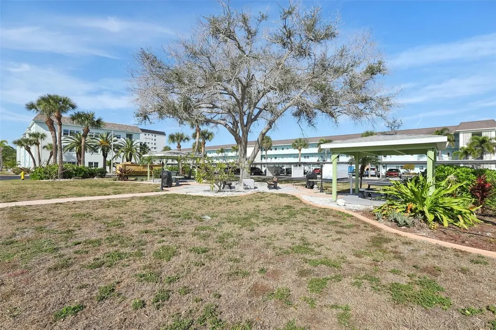 9 Haig Place Dunedin FL 34698