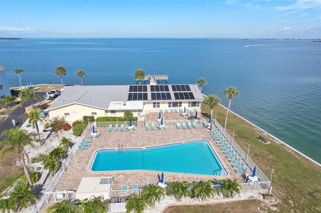 9 Haig Place Dunedin FL 34698