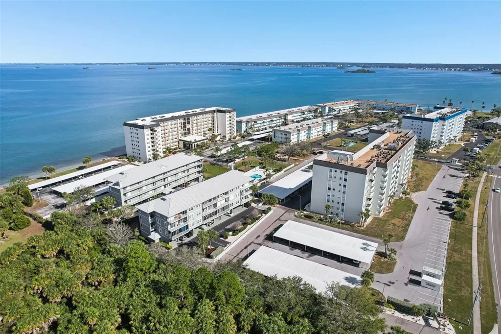 9 Haig Place Dunedin FL 34698