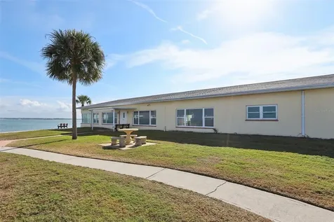 9 Haig Place Dunedin FL 34698