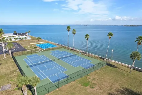 9 Haig Place Dunedin FL 34698