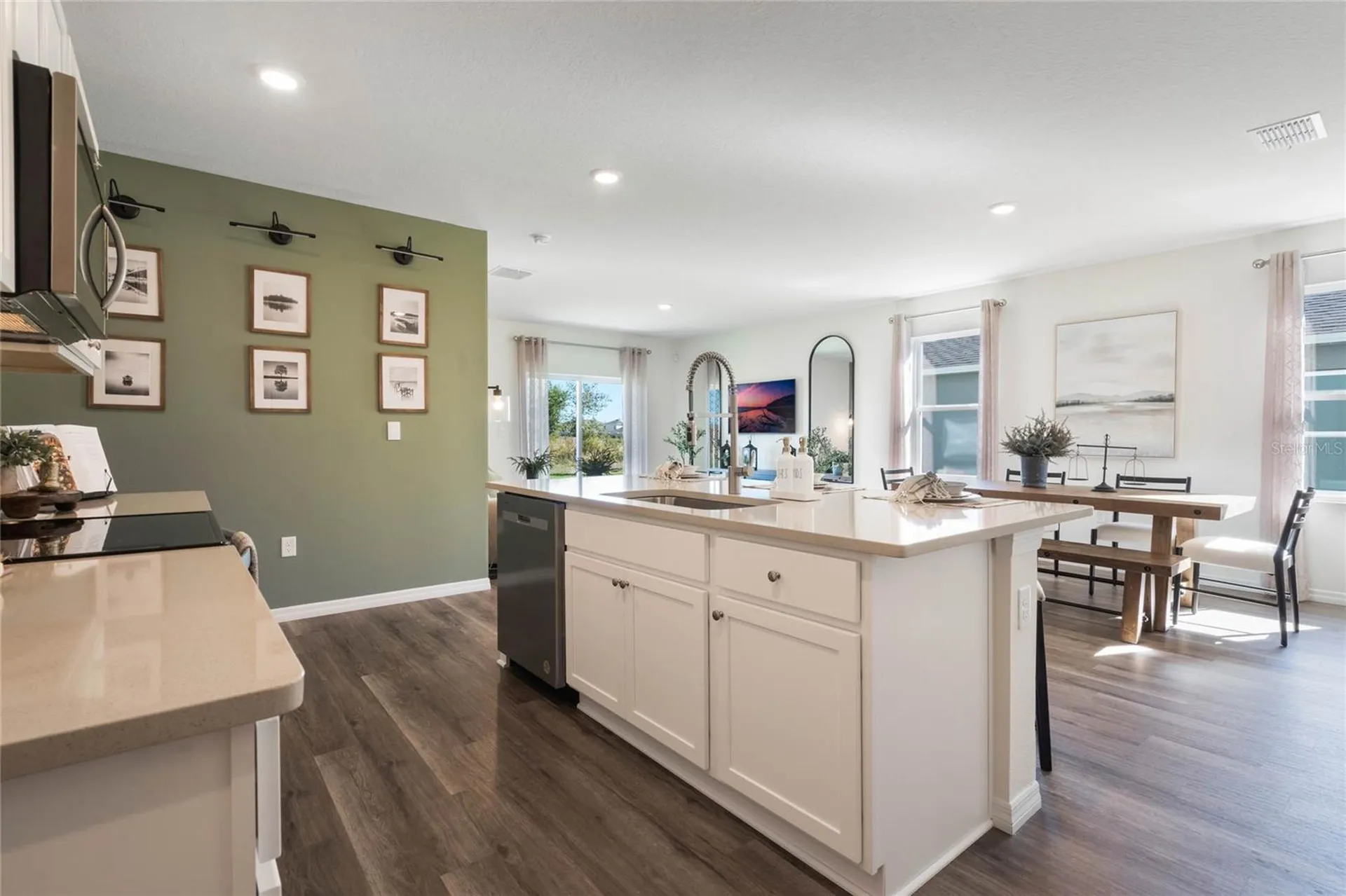 3821 Molera Beach Street Davenport FL 33837