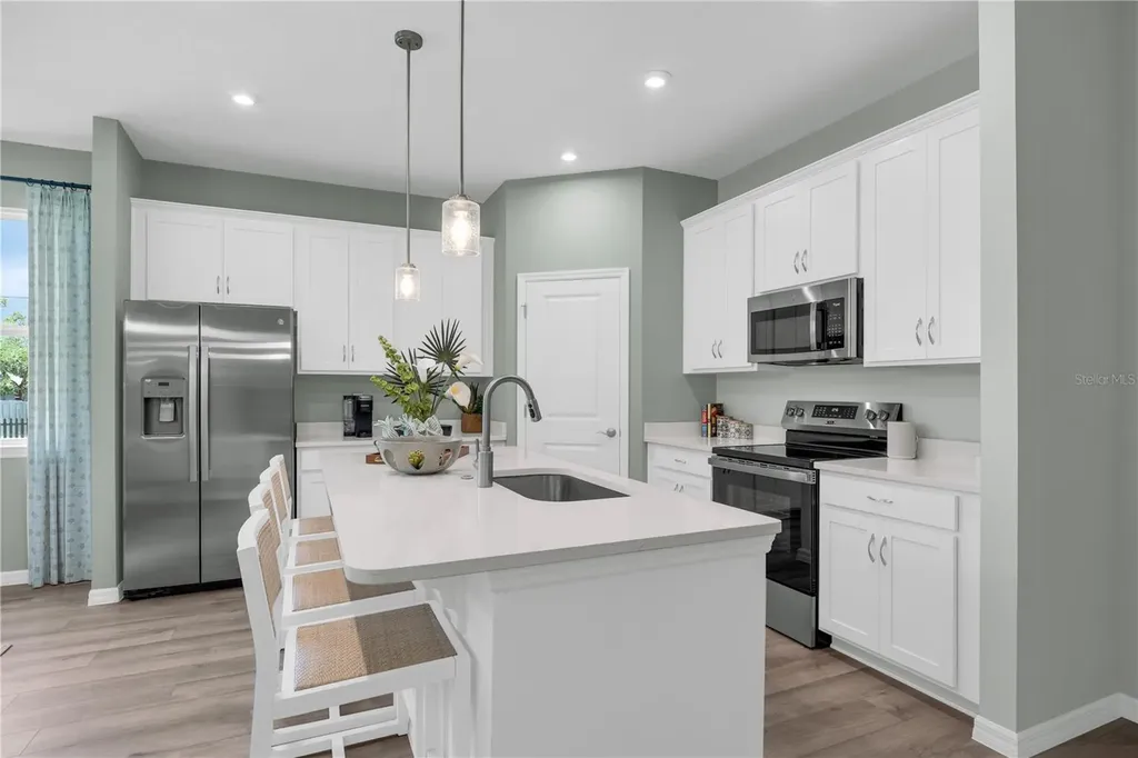 1118 Clay Boulevard Tavares FL 32778