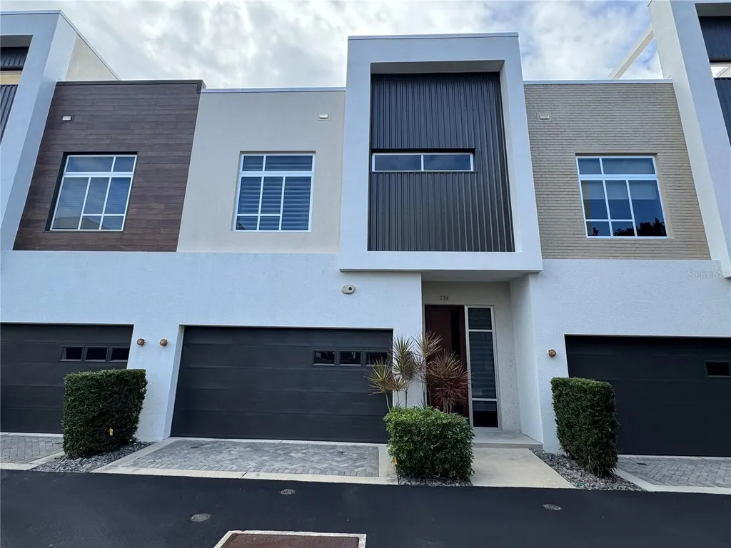 239 Cosmopolitan Court Sarasota FL 34236