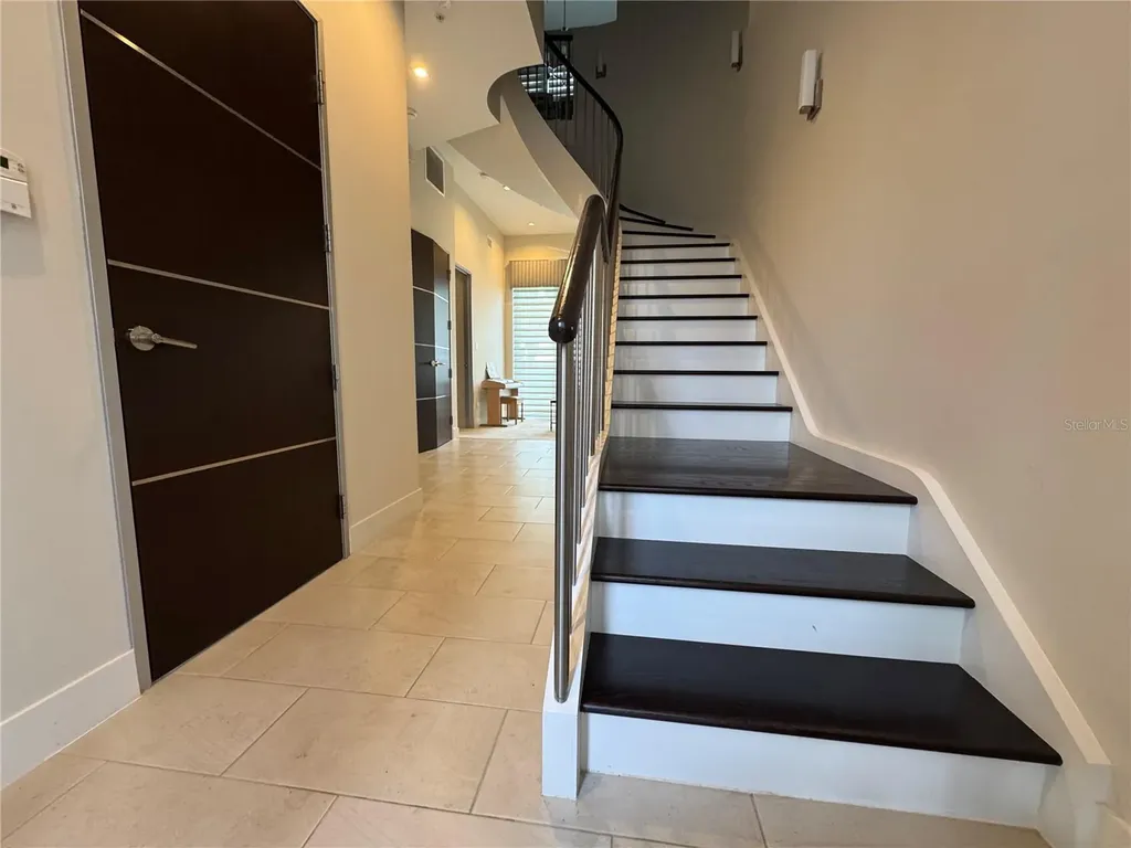239 Cosmopolitan Court Sarasota FL 34236