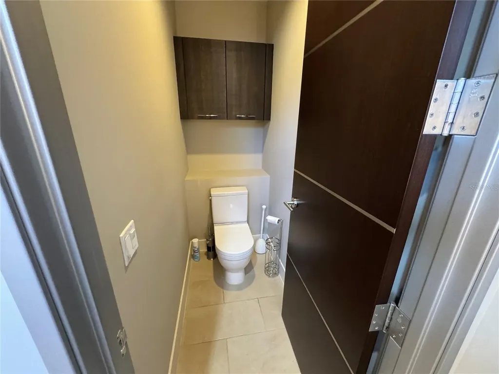 239 Cosmopolitan Court Sarasota FL 34236