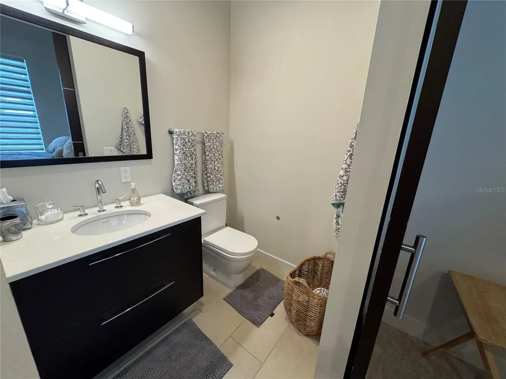 239 Cosmopolitan Court Sarasota FL 34236