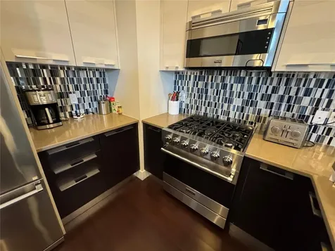 239 Cosmopolitan Court Sarasota FL 34236