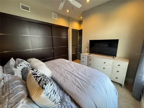 239 Cosmopolitan Court Sarasota FL 34236