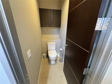 239 Cosmopolitan Court Sarasota FL 34236