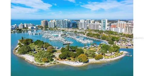 239 Cosmopolitan Court Sarasota FL 34236