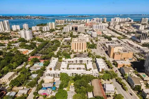 239 Cosmopolitan Court Sarasota FL 34236