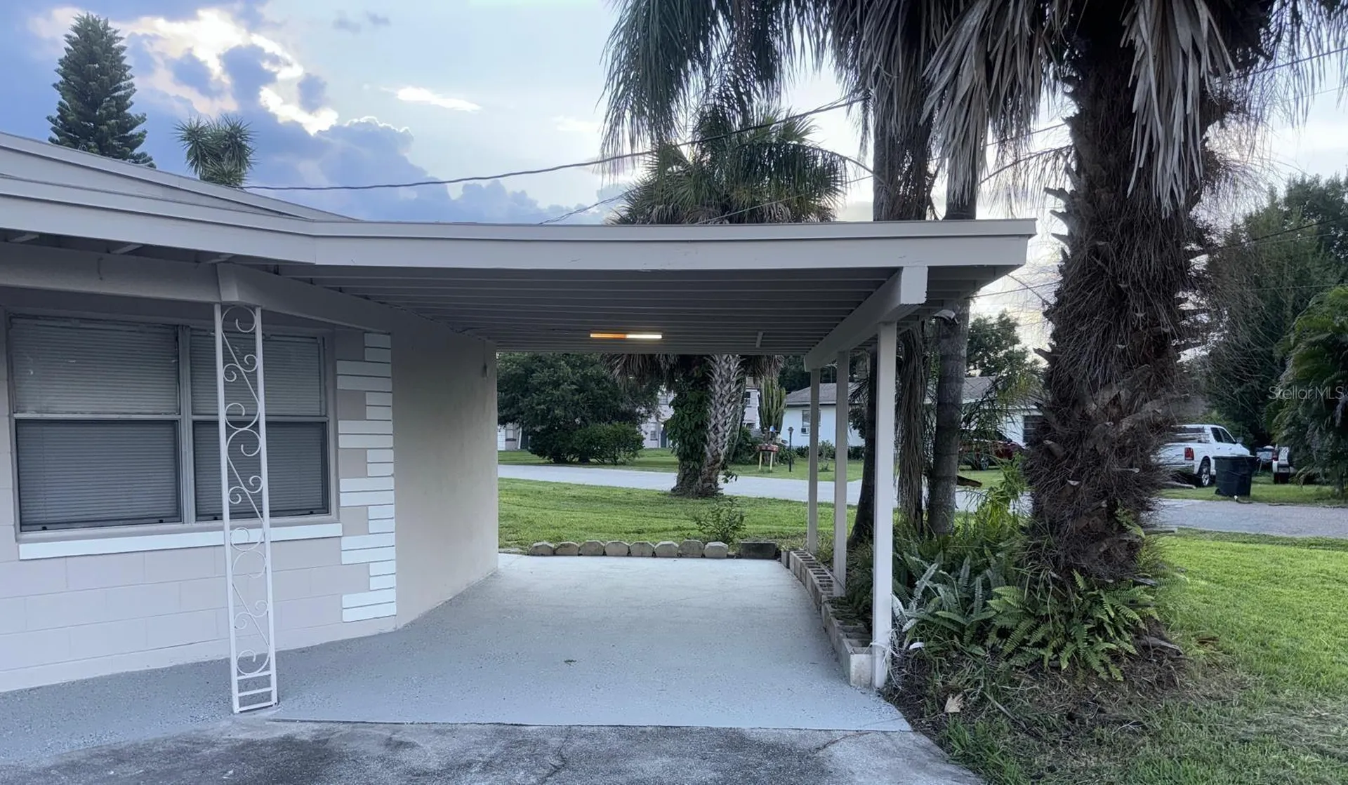 1014 N Solandra Drive Orlando FL 32807