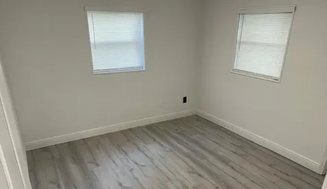 1014 N Solandra Drive Orlando FL 32807
