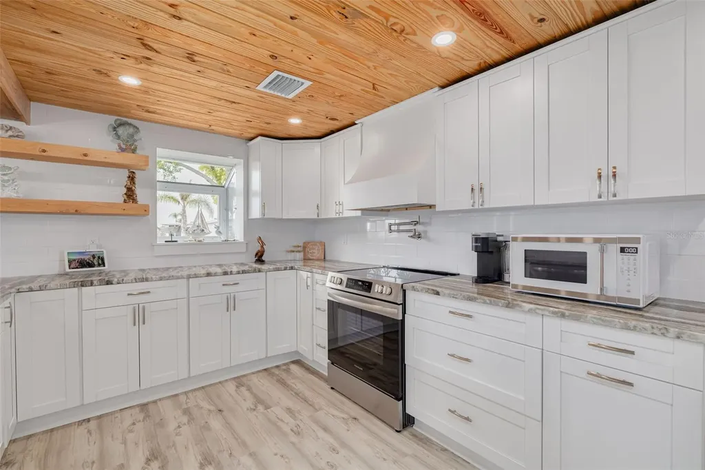 6606 Beach Boulevard Hudson FL 34667