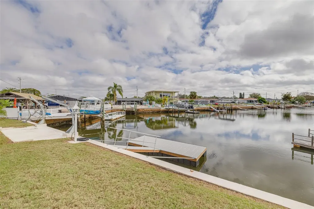 6606 Beach Boulevard Hudson FL 34667