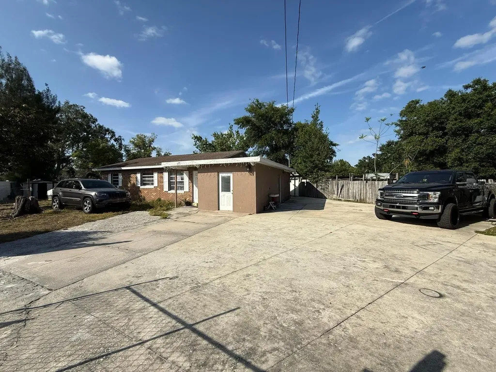 311 Congress Avenue Auburndale FL 33823