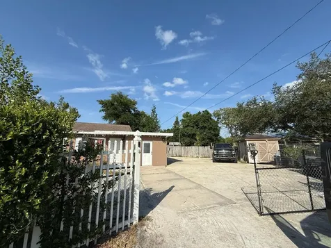 311 Congress Avenue Auburndale FL 33823
