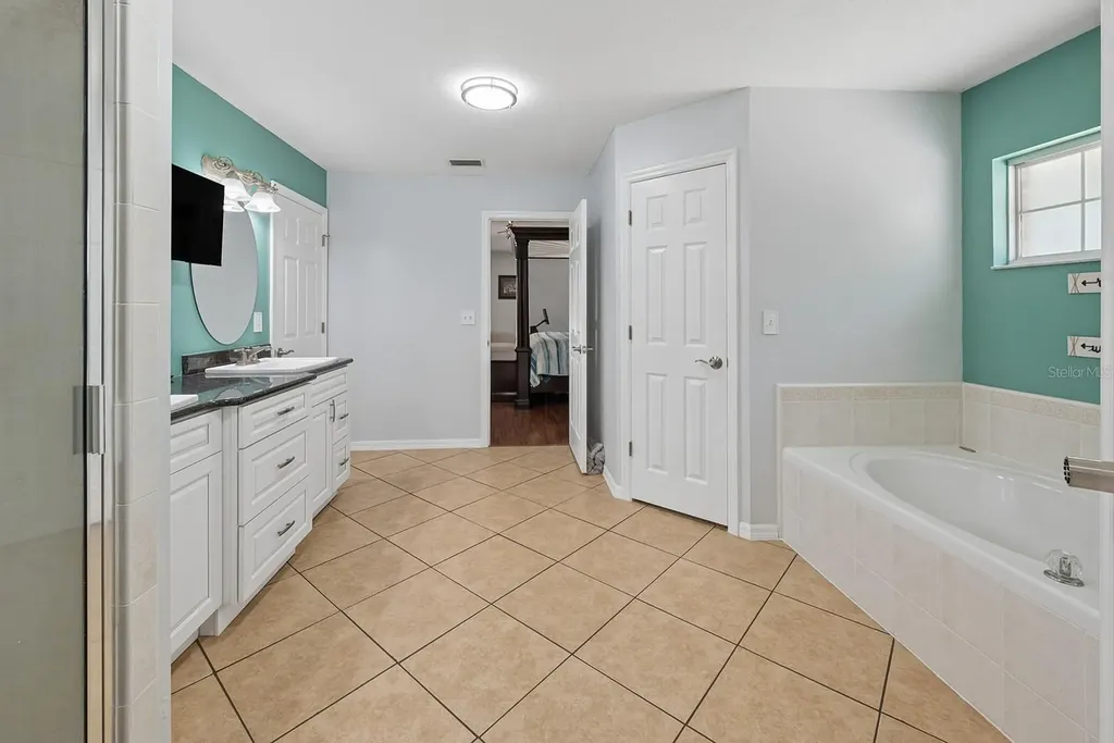 2527 NW County Road 225 Lawtey FL 32058