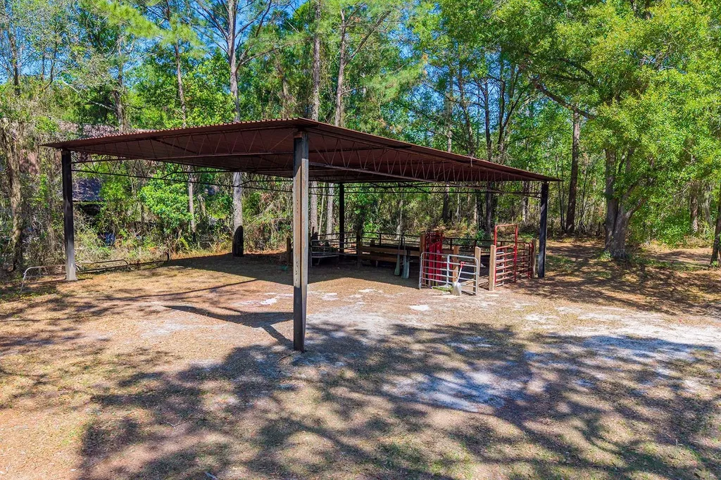 2527 NW County Road 225 Lawtey FL 32058