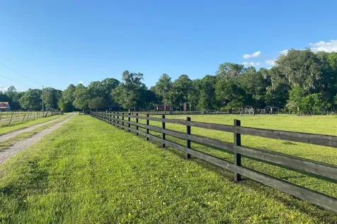2527 NW County Road 225 Lawtey FL 32058