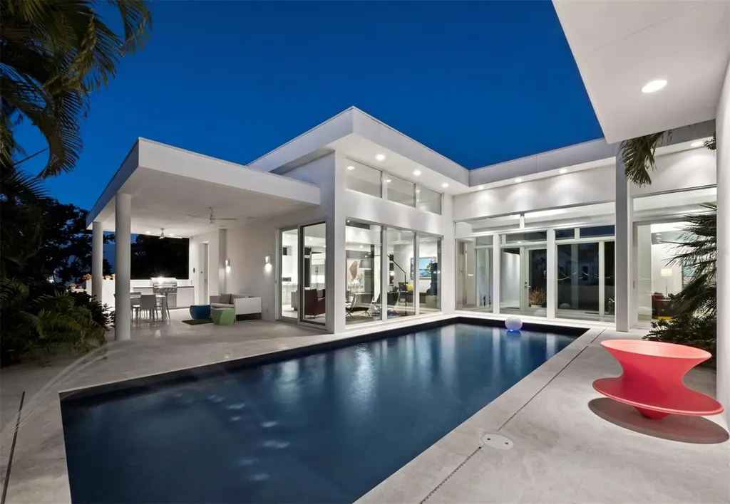 1235 Center Place Sarasota FL 34236