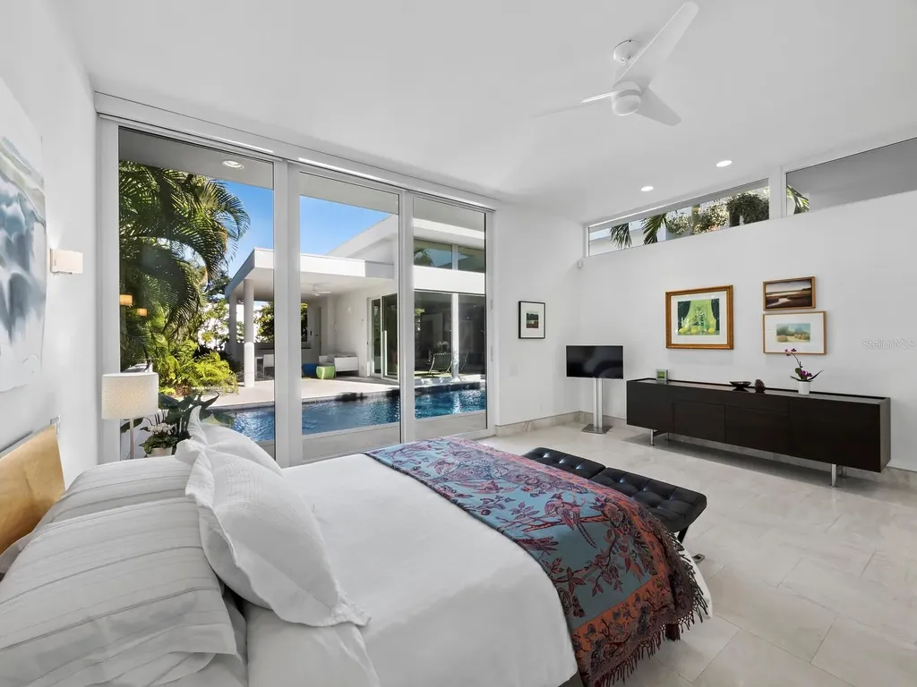 1235 Center Place Sarasota FL 34236