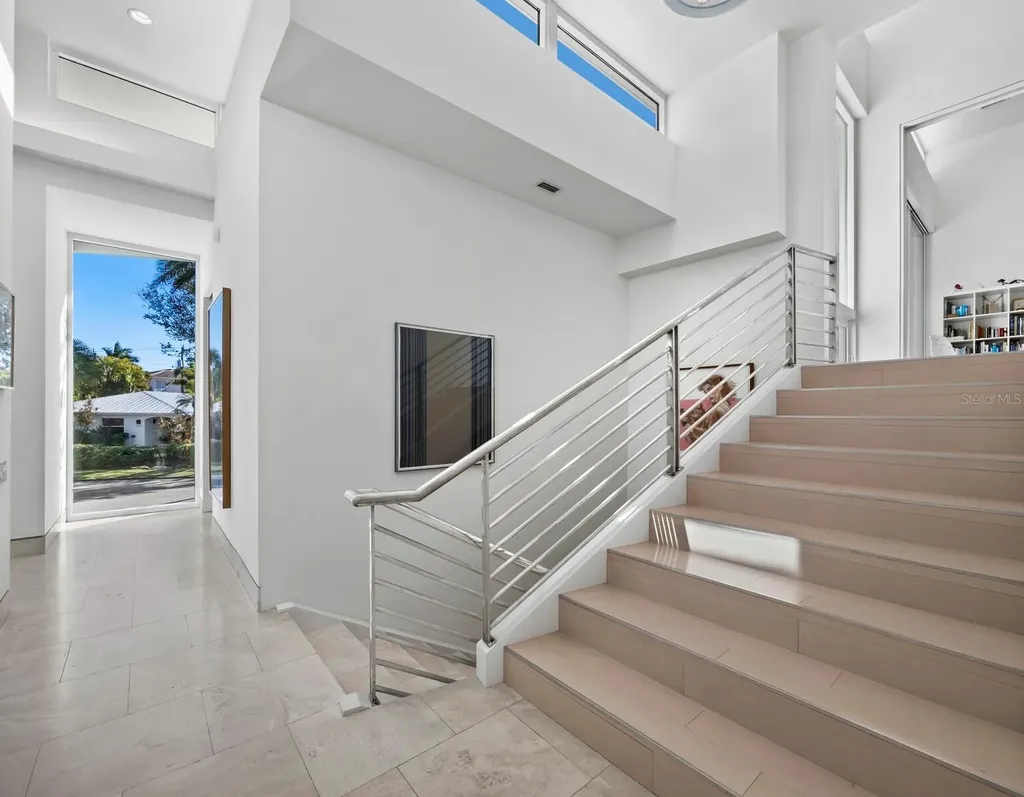 1235 Center Place Sarasota FL 34236