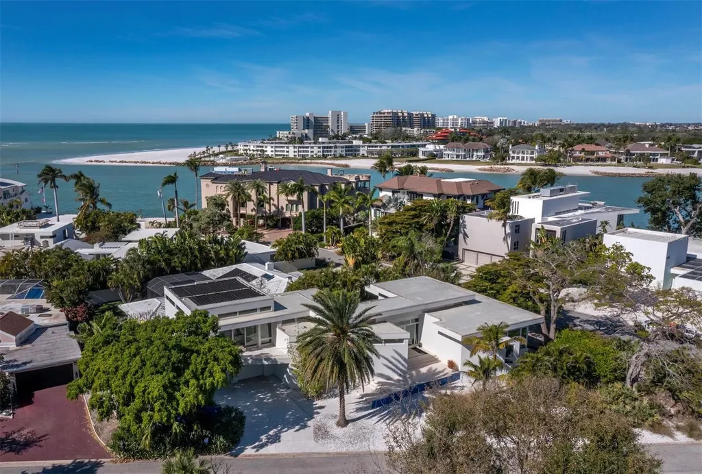 1235 Center Place Sarasota FL 34236
