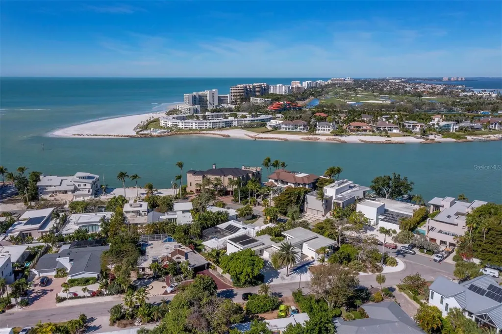 1235 Center Place Sarasota FL 34236