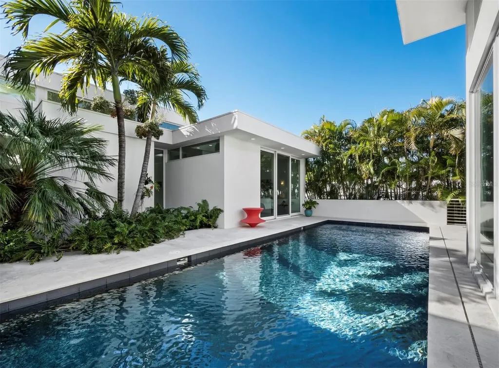 1235 Center Place Sarasota FL 34236
