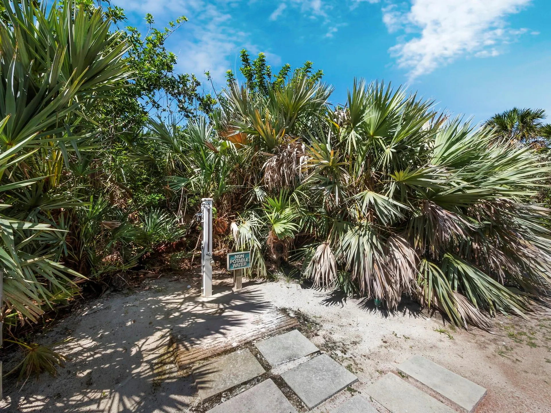 1235 Center Place Sarasota FL 34236