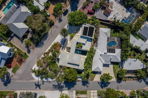 1235 Center Place Sarasota FL 34236