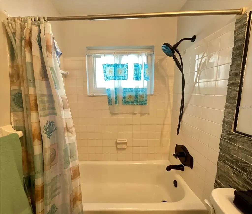 10052 45th Way N Pinellas Park FL 33782