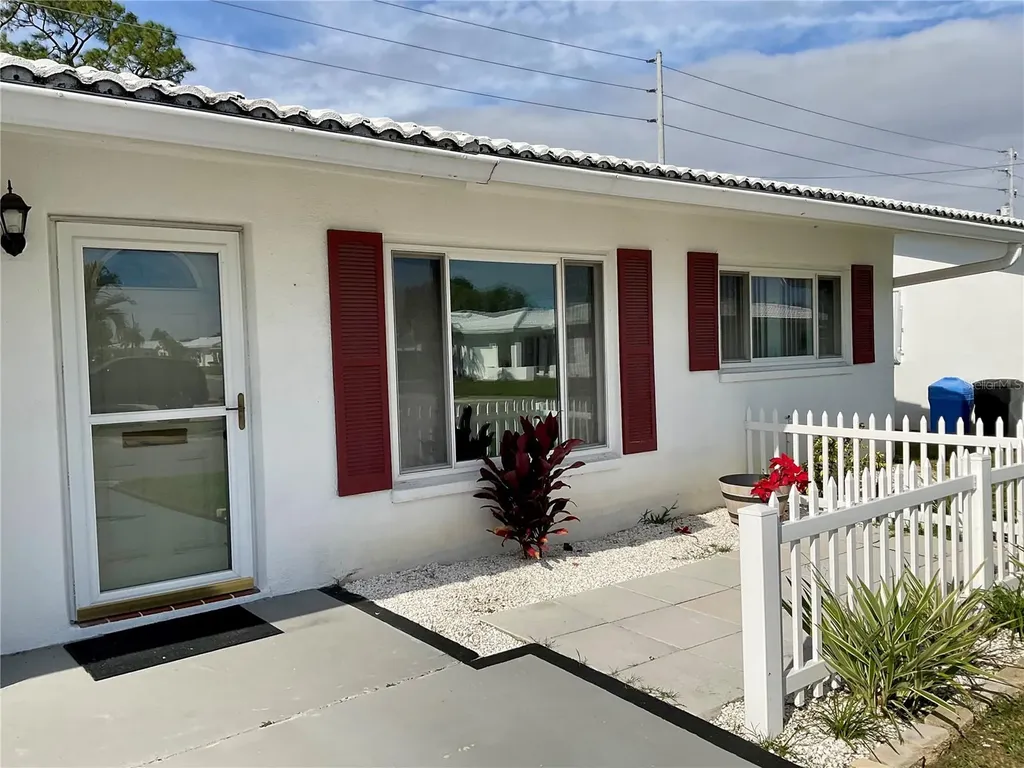 10052 45th Way N Pinellas Park FL 33782