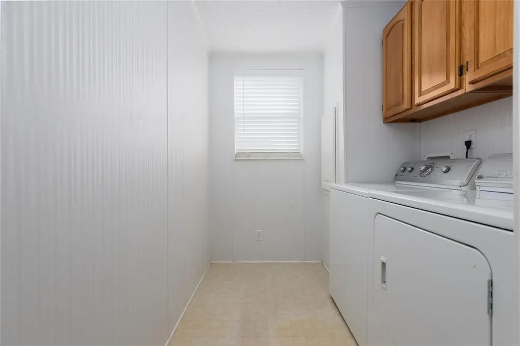 606 Mooring Lane Edgewater FL 32141